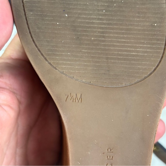 Tommy Hilfiger Navy and Brown Leather Wedges with Gold Accents Sz 7.5 - Picture 7 of 9